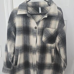 Zenana Outfitters Black and Cream Plaid Blazer